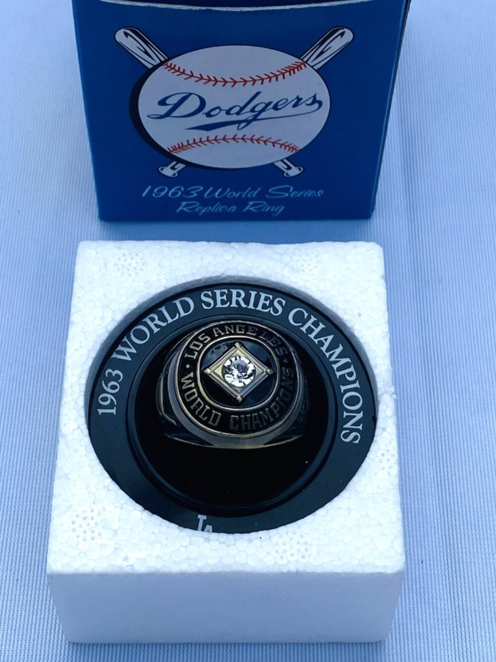 Los Angeles Dodgers 1963 World Series Championship Replica Ring Collectible